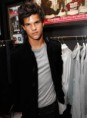 /album/taylor-lautner/fesak-jpg/