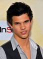 /album/taylor-lautner/mmmmmmmm-jpg/